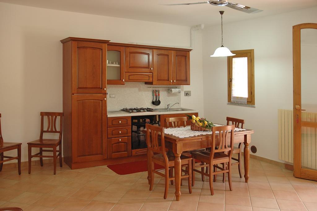 גאבוראנו Agriturismo Podere Gozzuto חדר תמונה