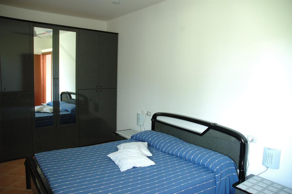 גאבוראנו Agriturismo Podere Gozzuto חדר תמונה