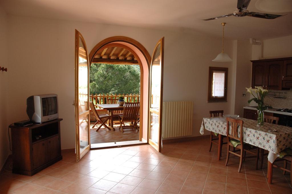 גאבוראנו Agriturismo Podere Gozzuto חדר תמונה